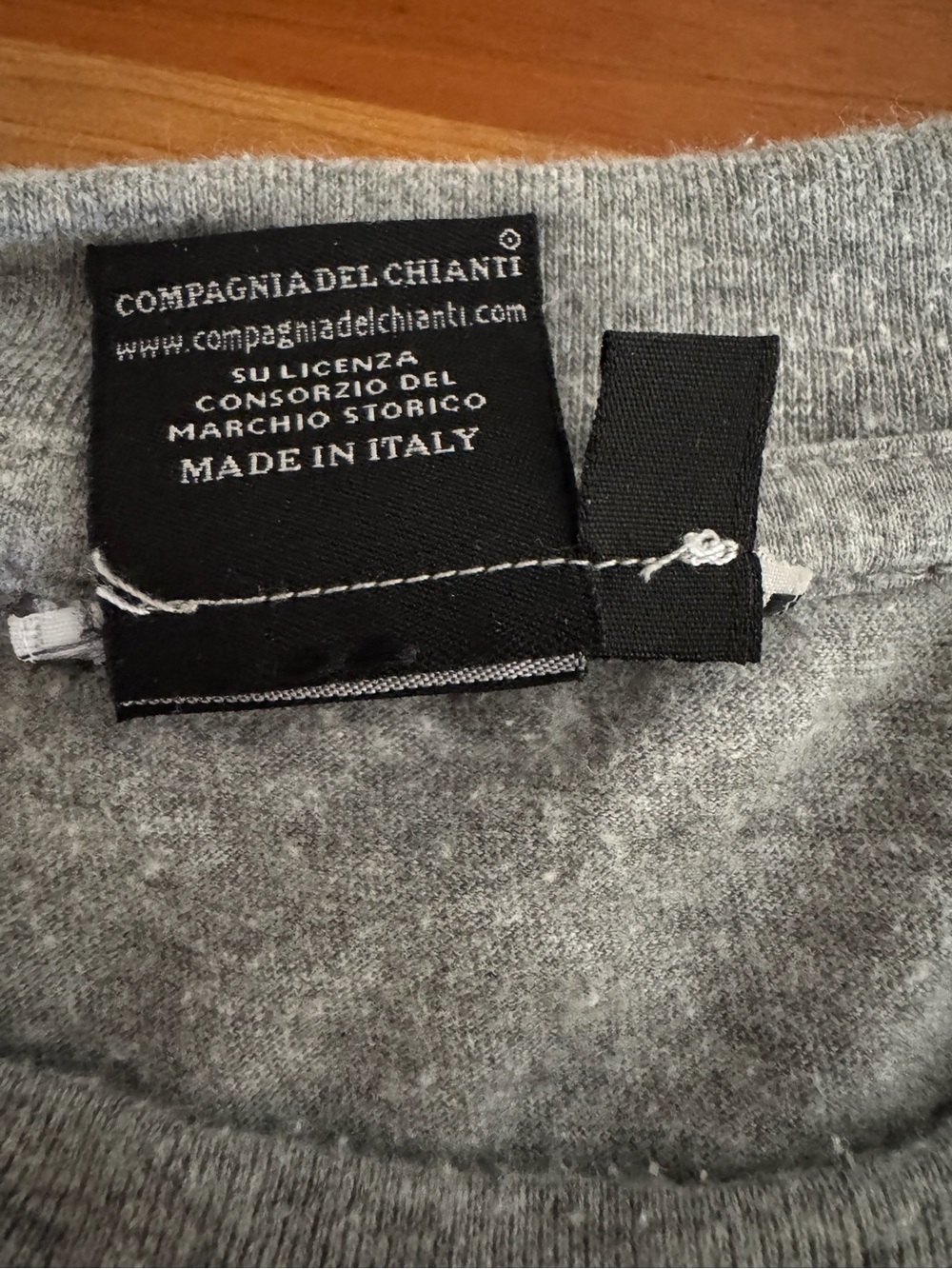 Graphic Tee in Heather Gray - Chianti Classico - Picture 5 of 5